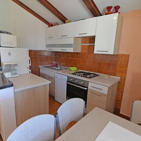 Apartment Nina Mali Losinj