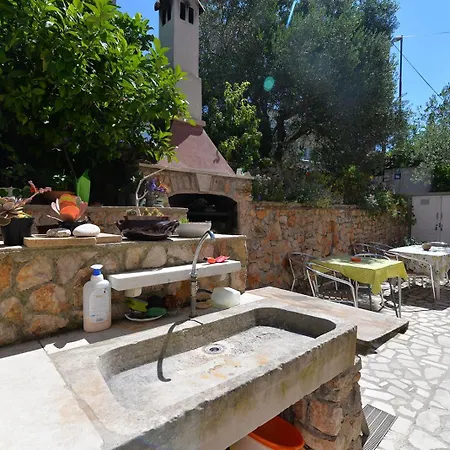 Apartment Nina Mali Losinj