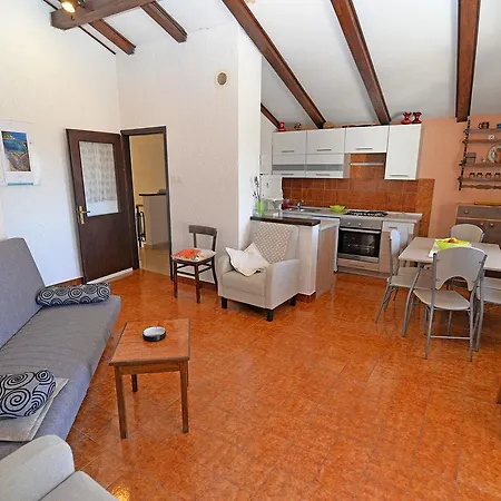 Nina Apartment
