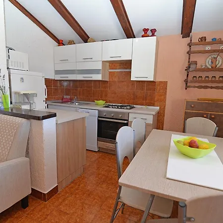 Apartment Nina Mali Losinj